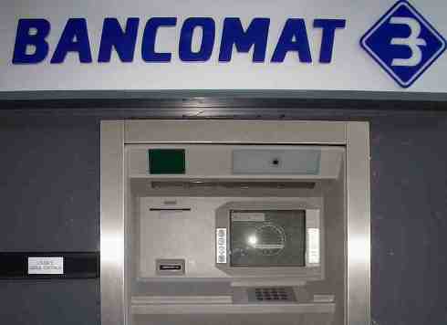 Lipari, bancomat...in tilt