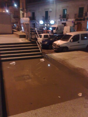 Porto di Sottomonastero, ostacolo liquami 