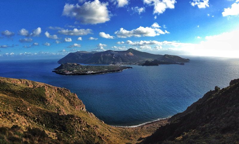 Le Eolie tra le 10 isole più belle d'Italia. 
