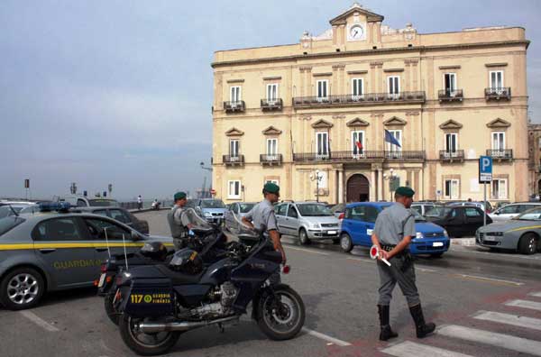 Taranto:operazione guardia di finanza 