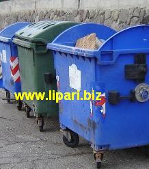 Lipari, distrutti due cassonetti della spazzatura